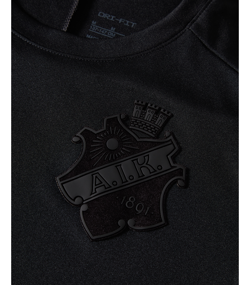 NIKE SVART T-SHIRT SV/SV SKÖLD - JUNIOR